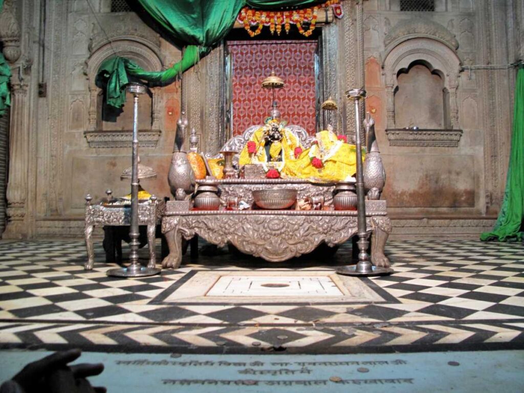 Book Tours Maathura Radha Raman Temple Vrindavan 20190911180725