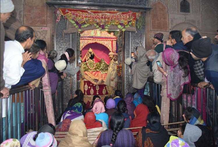 Book Tours Maathura radha vallabh mandir 1547899722 20190712183202